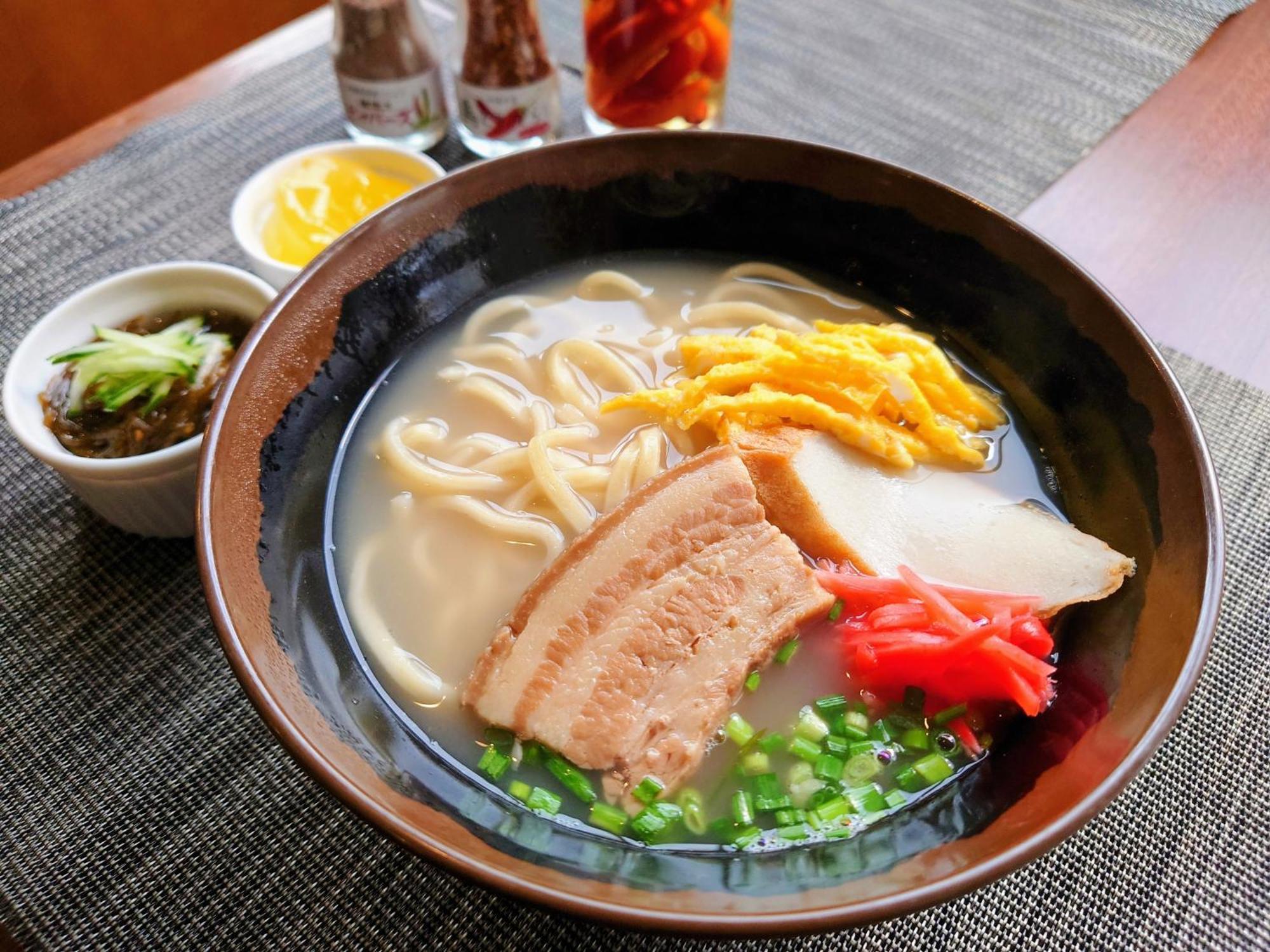 Okinawa Hotel Precia Naha Kültér fotó